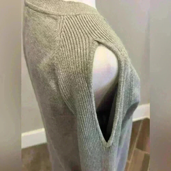 KARL LAGERFELD gray Ribbed long sleeve sweater bell sleeves bow medium - Picture 6 of 9